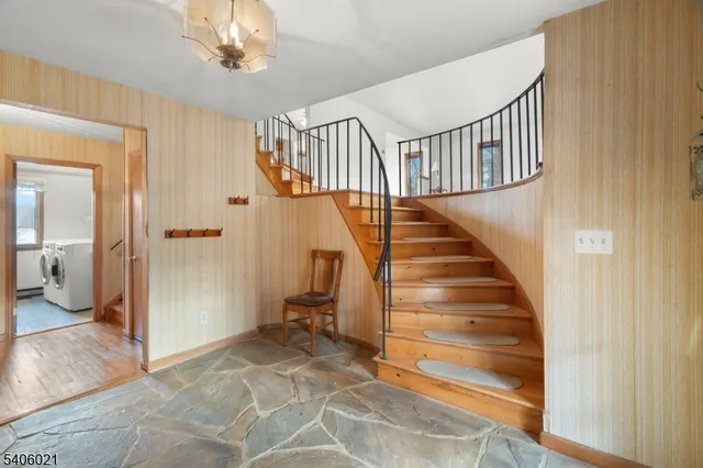 $549,900 | 18 Valley Drive West, Vernon, NJ 07418