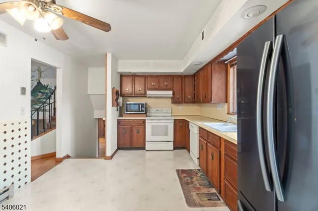 $549,900 | 18 Valley Drive West, Vernon, NJ 07418