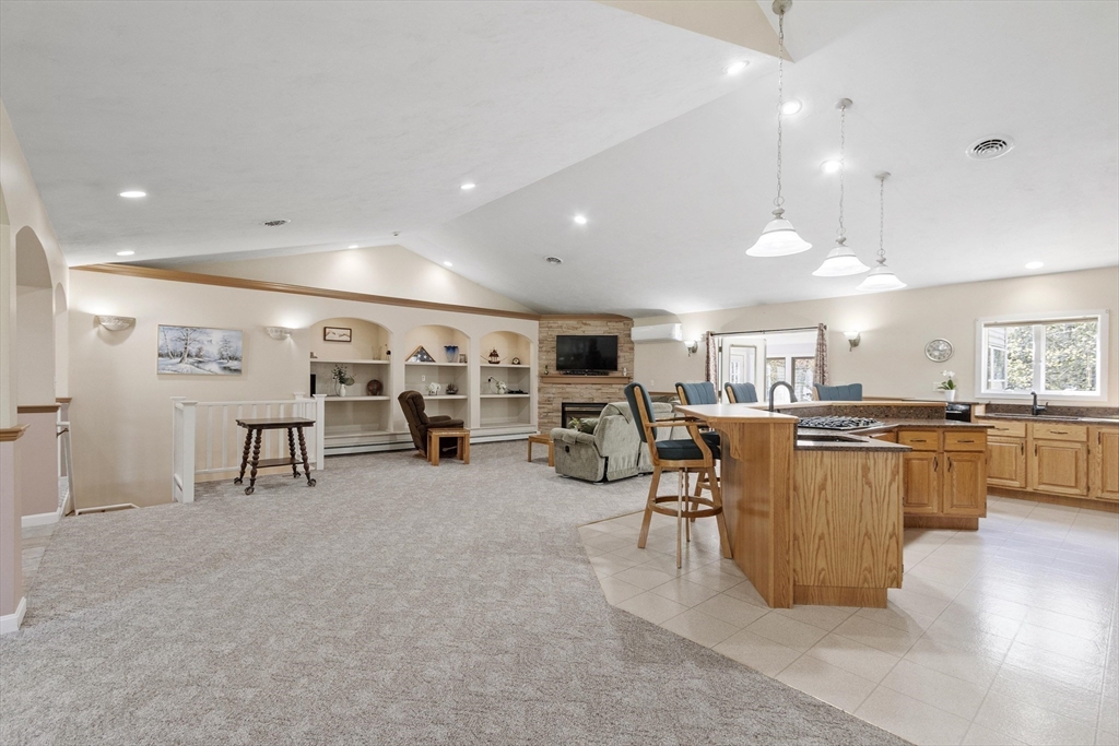 118 Willis Road Gardner, MA 01440 - Photo 9 of 42