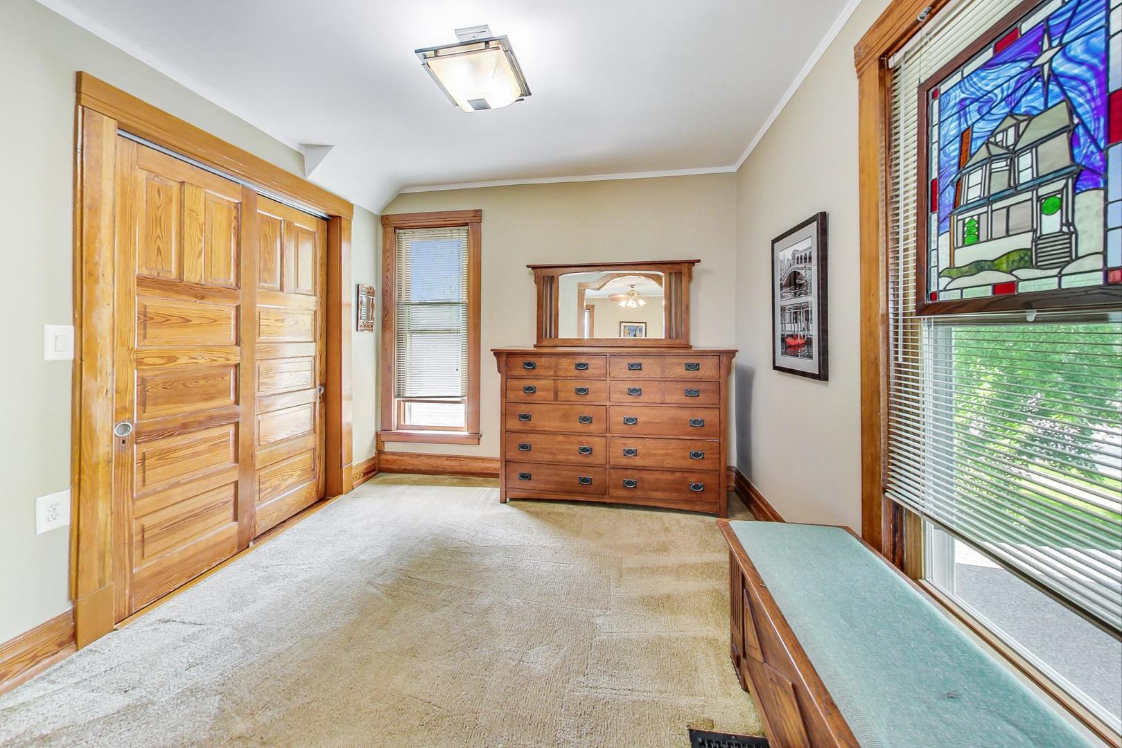 125 Woodside Road Riverside, IL 60546 - Photo 15 of 37