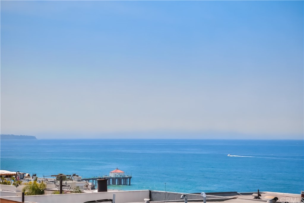 329 21st Place Manhattan Beach, CA 90266 - Photo 10 of 18 a view of ocean view