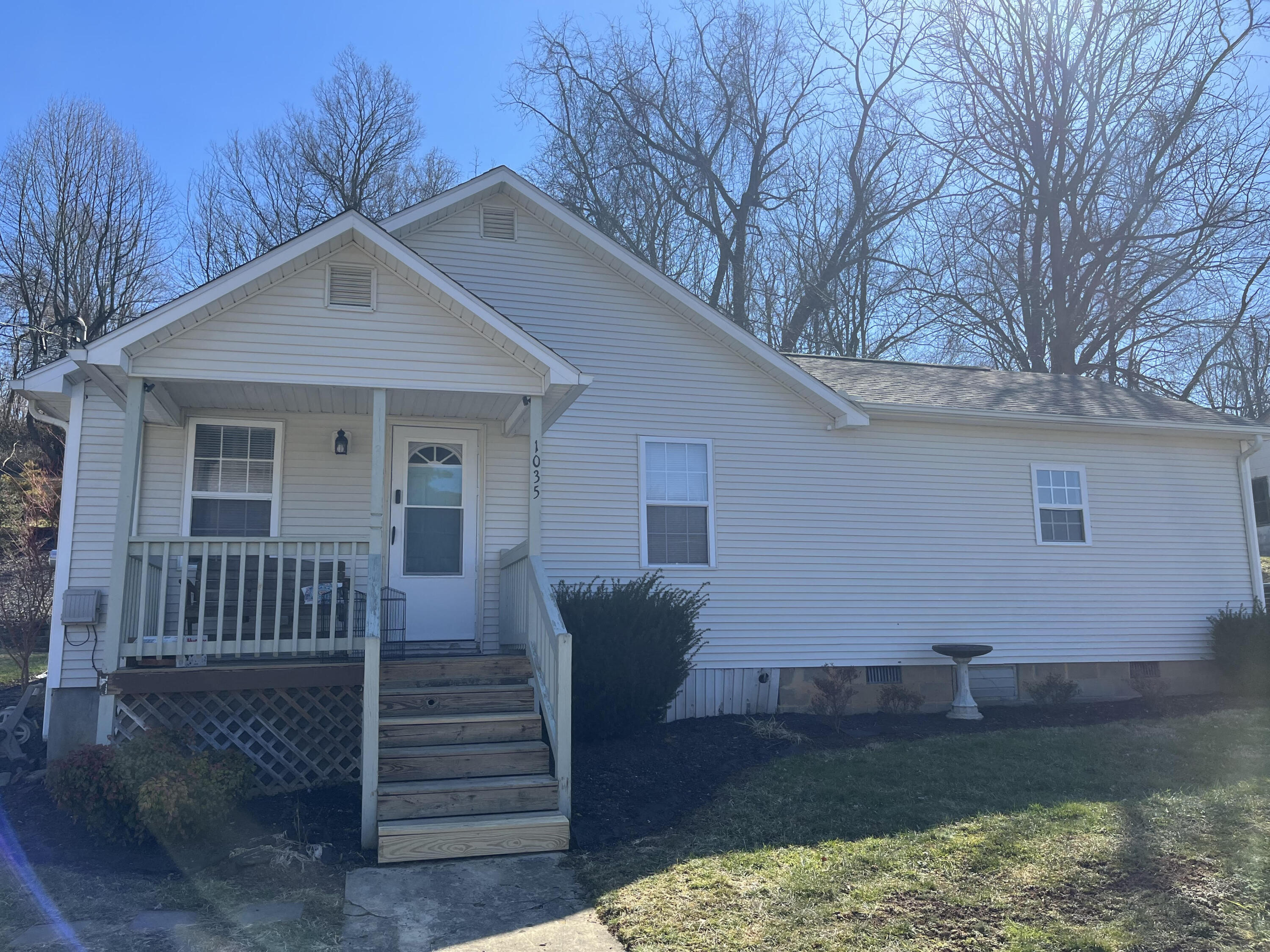 1035 Berry Road Elizabethton, TN 37643 - Photo 1 of 11 1