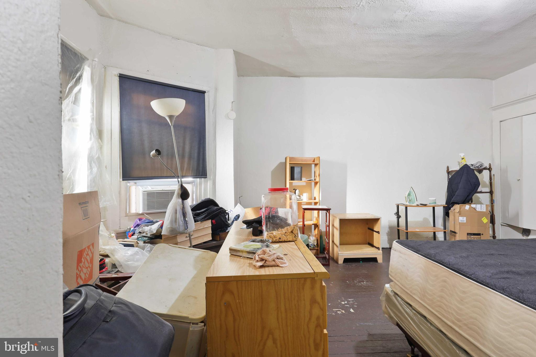 3955 Greenmount Avenue Baltimore, MD 21218 - Photo 31 of 42 Unit#2-Living room