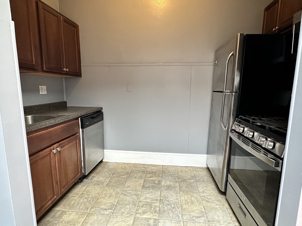 100 Cabot Street, Unit 7 Beverly, MA 01915 - Photo 6 of 18