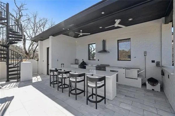 $2,000,000 | 30646 Heron View, Springfield, LA 70462