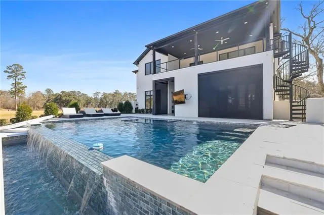 $2,000,000 | 30646 Heron View, Springfield, LA 70462