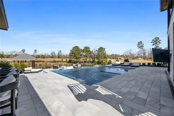 $2,000,000 | 30646 Heron View, Springfield, LA 70462