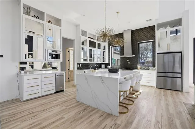 $2,000,000 | 30646 Heron View, Springfield, LA 70462