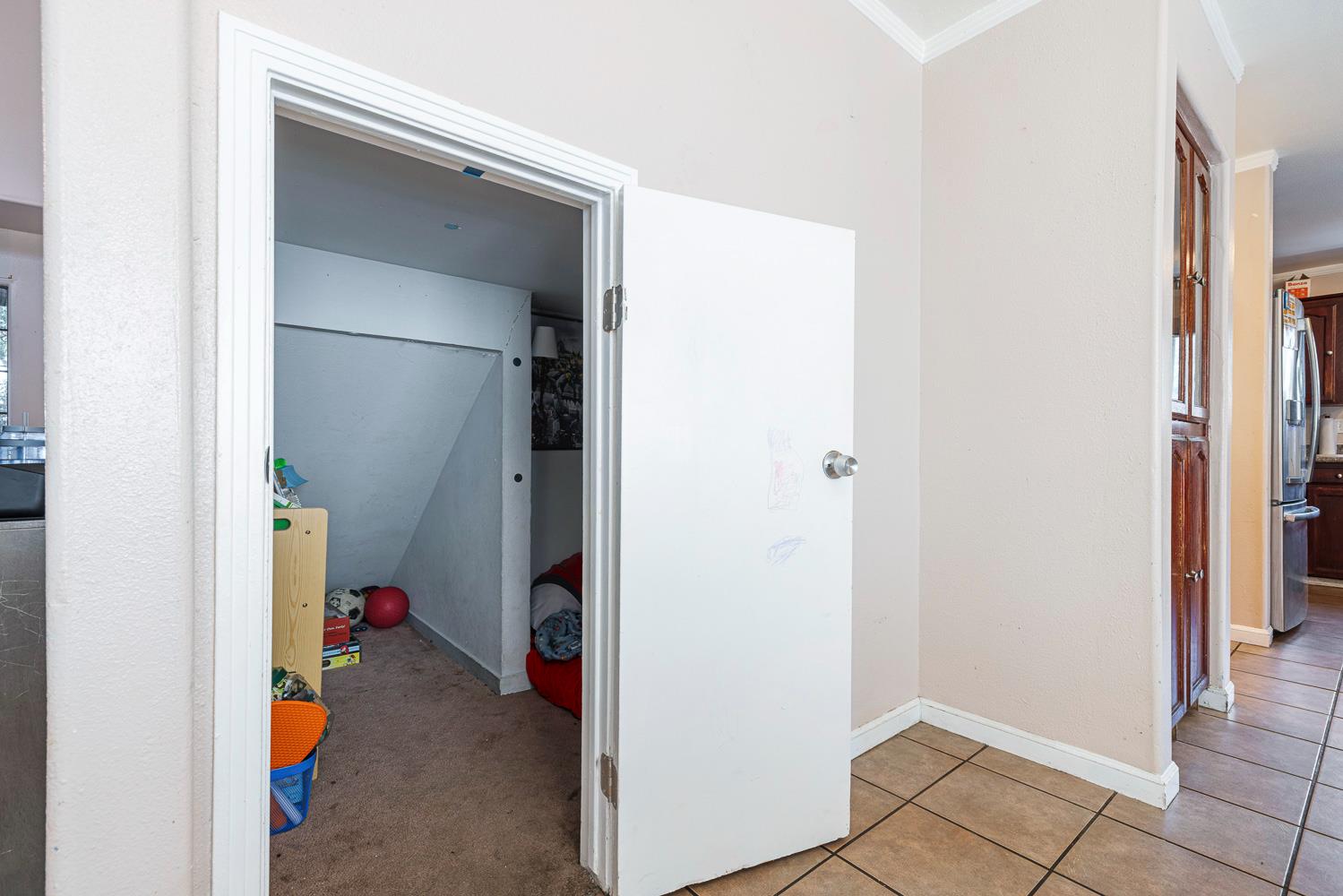 809 Alpha Street Tulare, CA 93274 - Photo 17 of 31