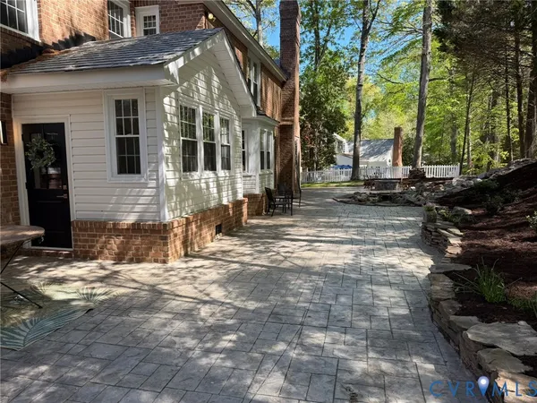 $1,150,000 | 108 Woodmere Drive, Williamsburg, VA 23185