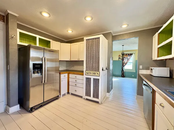 $275,000 | 210 South Lincoln Avenue, Glendo, WY 82213