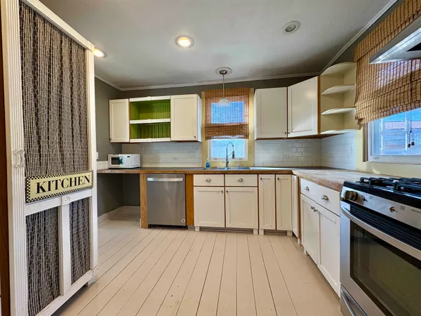 $275,000 | 210 South Lincoln Avenue, Glendo, WY 82213