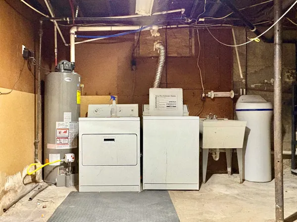 $275,000 | 210 South Lincoln Avenue, Glendo, WY 82213