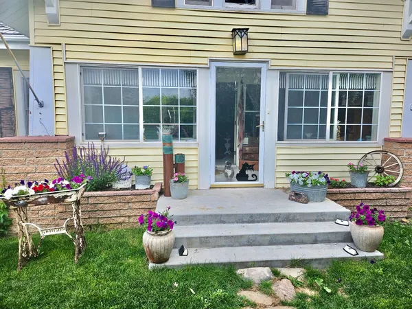$275,000 | 210 South Lincoln Avenue, Glendo, WY 82213