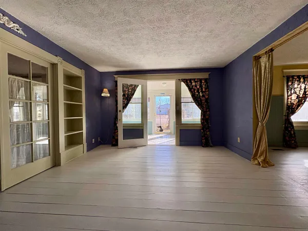 $275,000 | 210 South Lincoln Avenue, Glendo, WY 82213