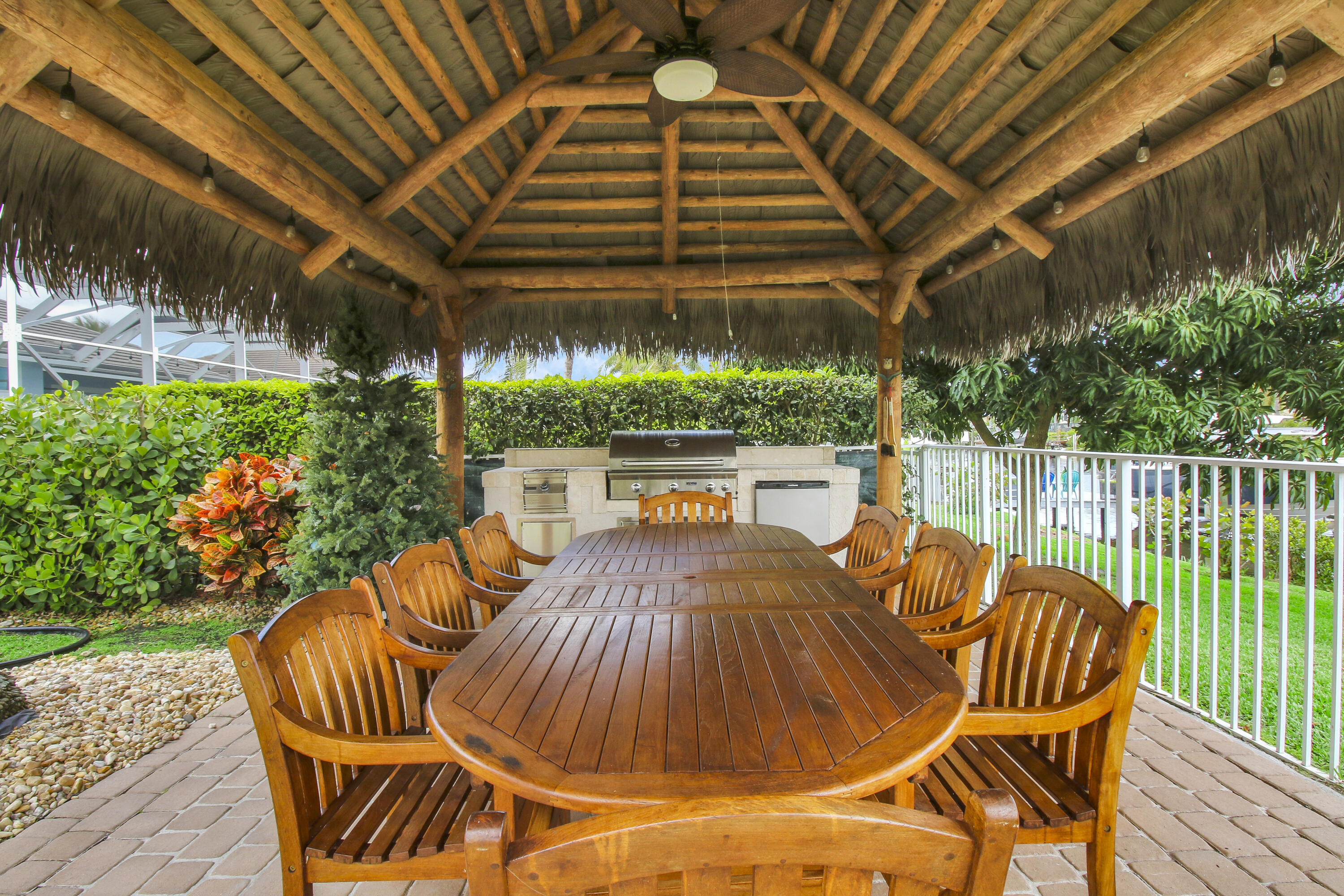 660 Southwest Yacht Basin Way Stuart, FL 34997 - Photo 33 of 42 Tiki Hut