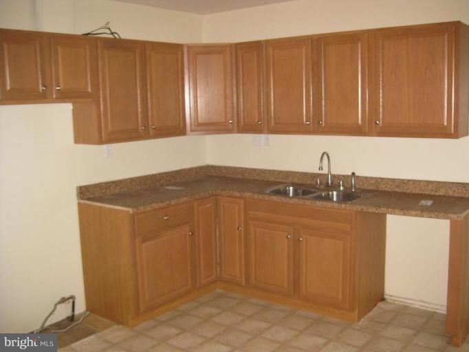 805 Ivydale Road Reisterstown, MD 21136 - Photo 5 of 22 Kitchen