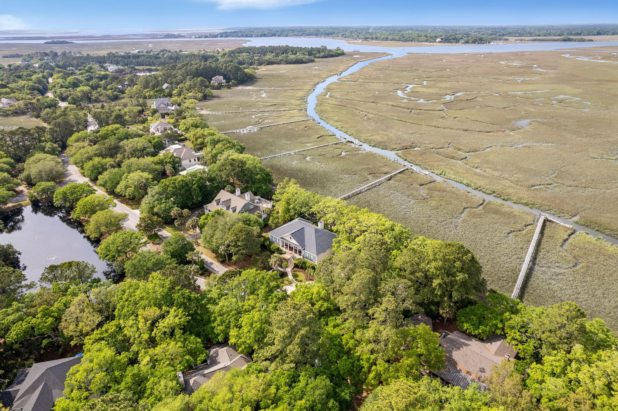 38-web-or-mls-Coastal Re Photo 2590 Jenk