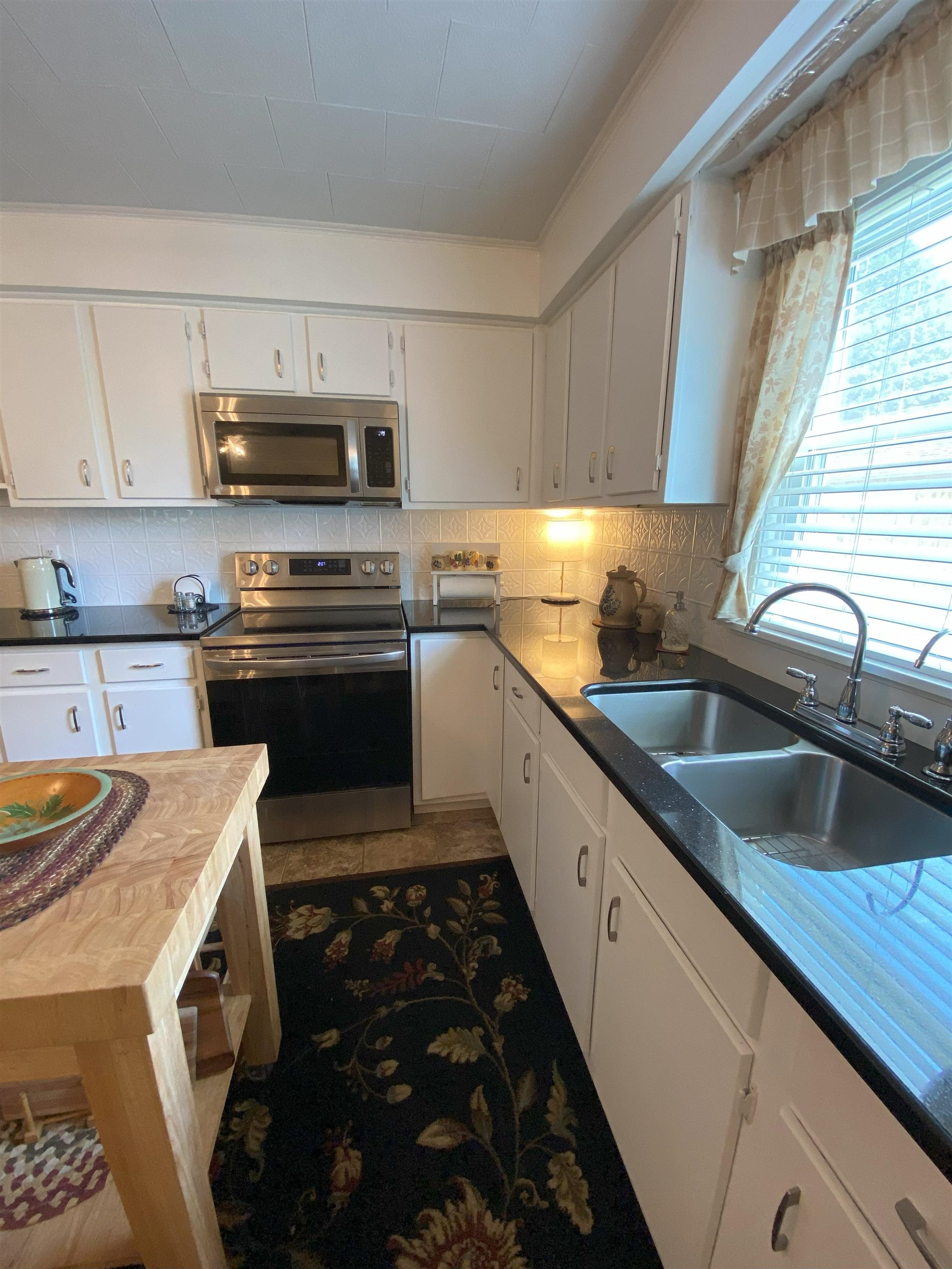 178 Adams Street Rutland, VT 05701 - Photo 11 of 60