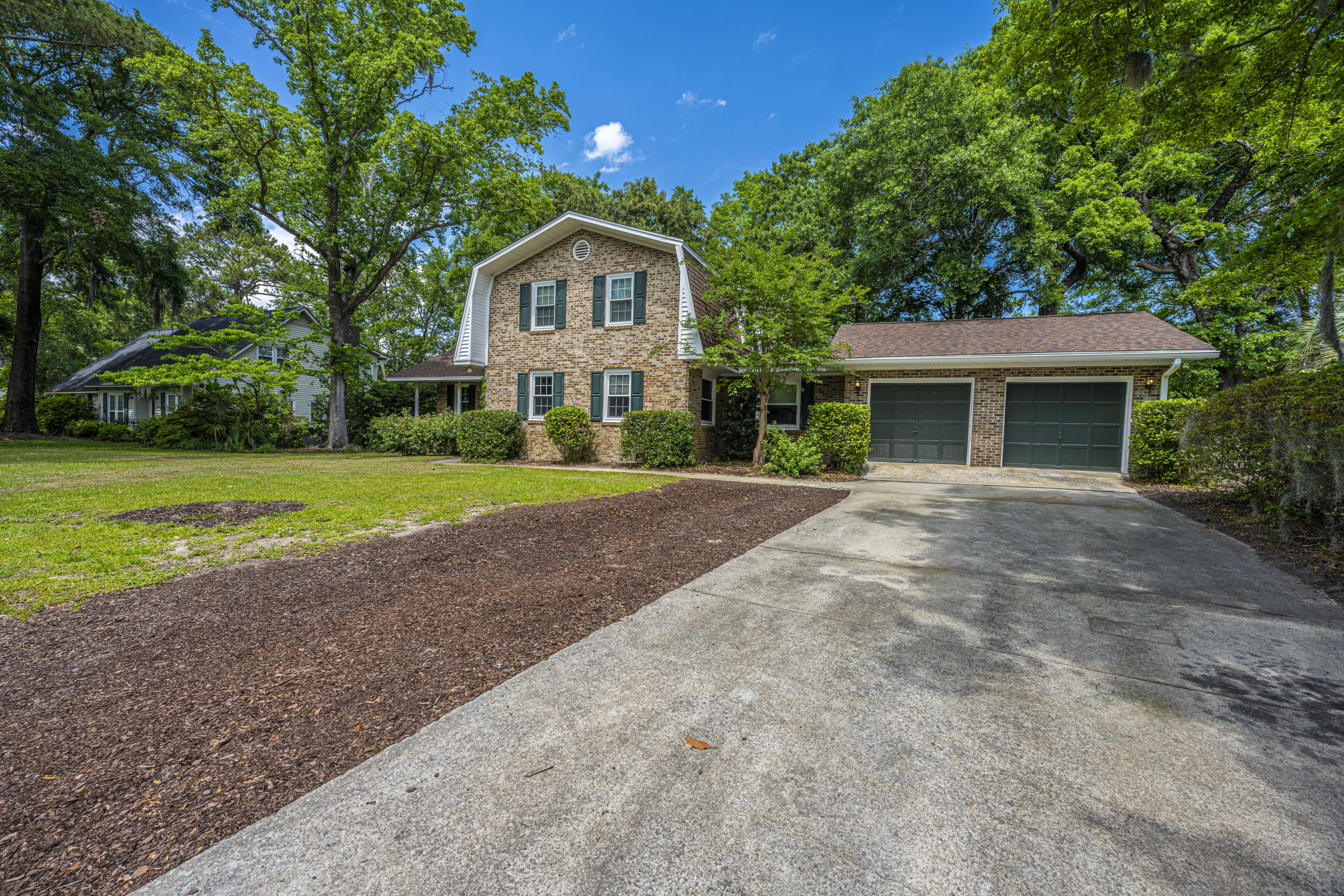 662 Pawley Road Mount Pleasant, SC 29464 - Photo 1 of 28 662 Pawley Front