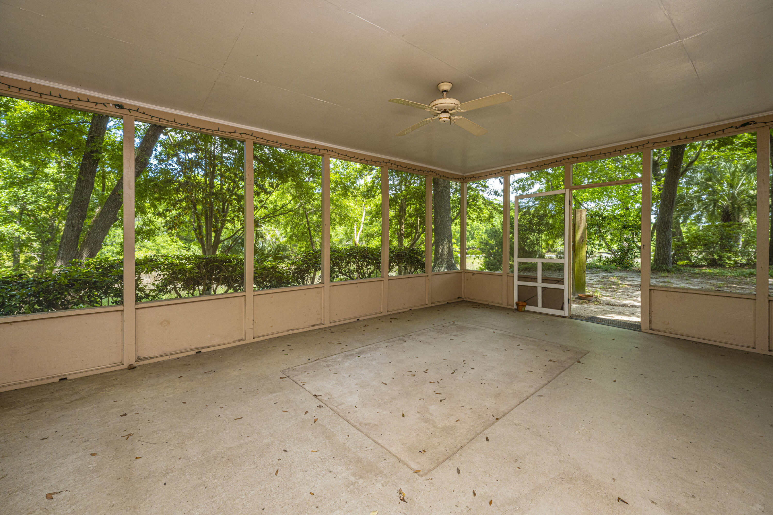 662 Pawley Road Mount Pleasant, SC 29464 - Photo 22 of 28 Large screened porch