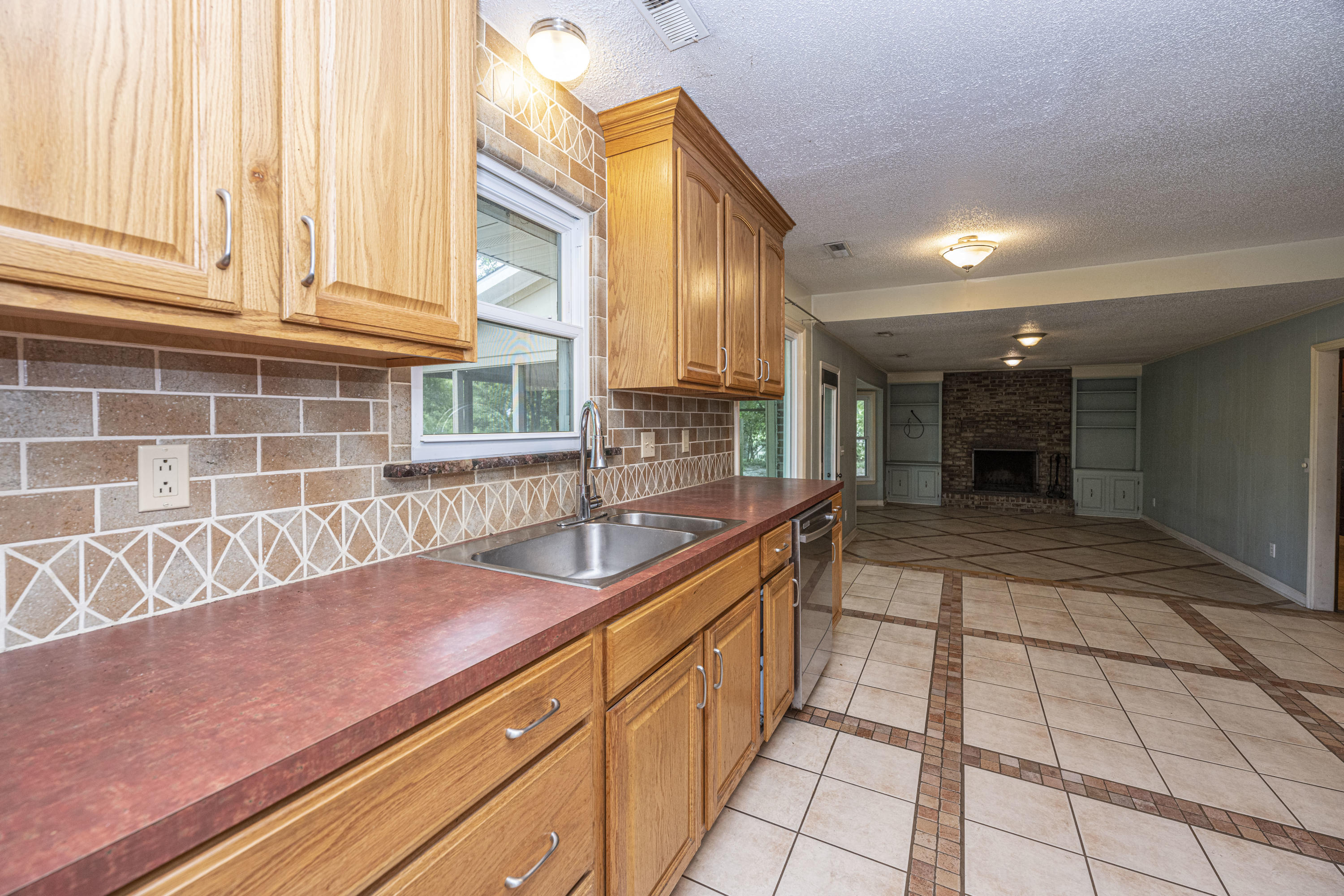 662 Pawley Road Mount Pleasant, SC 29464 - Photo 10 of 28 662PawleyRd10
