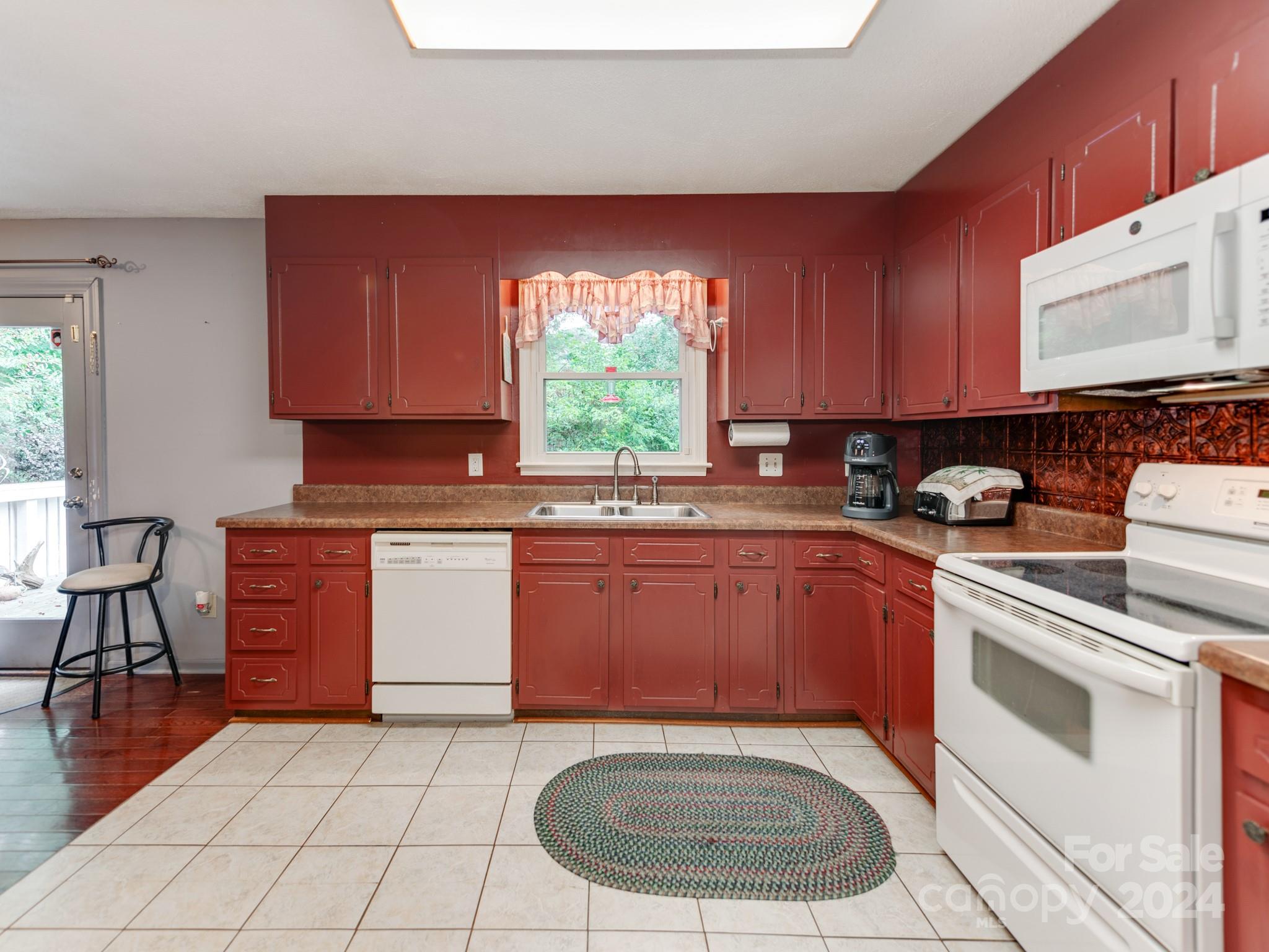 11214 Sudbury Road Davidson, NC 28036 - Photo 11 of 29 Gallery Image 11