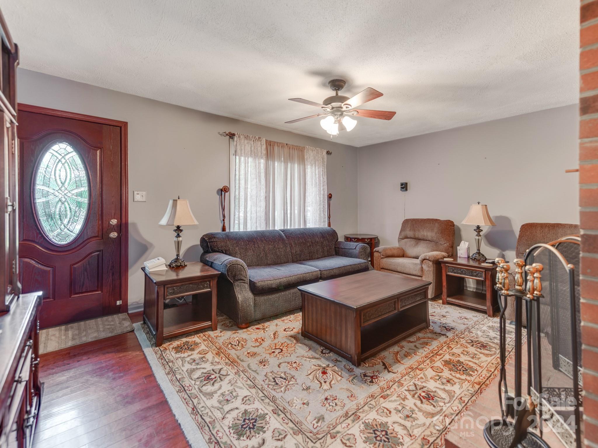 11214 Sudbury Road Davidson, NC 28036 - Photo 5 of 29 Gallery Image 5