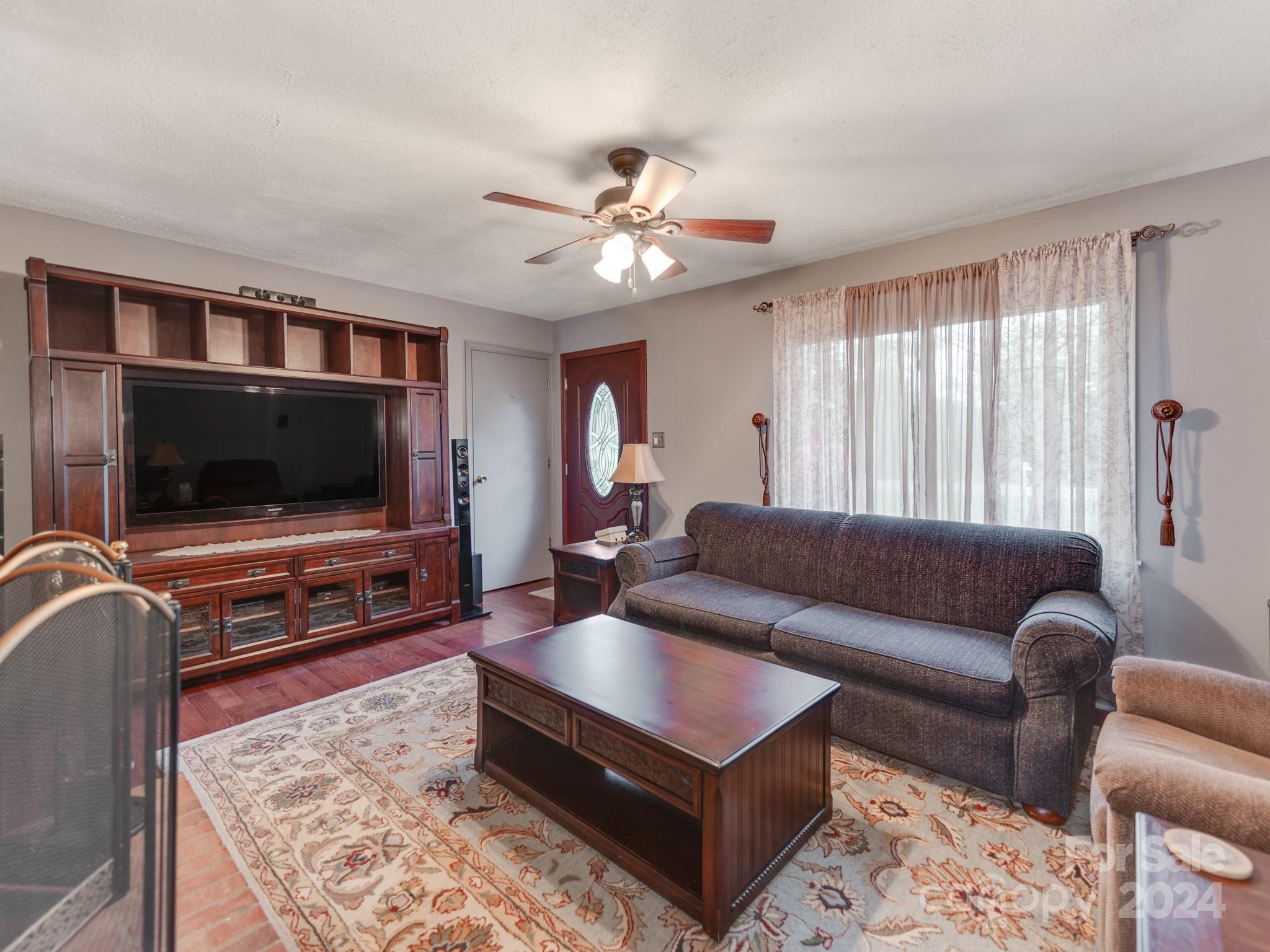 11214 Sudbury Road Davidson, NC 28036 - Photo 6 of 29 Gallery Image 6