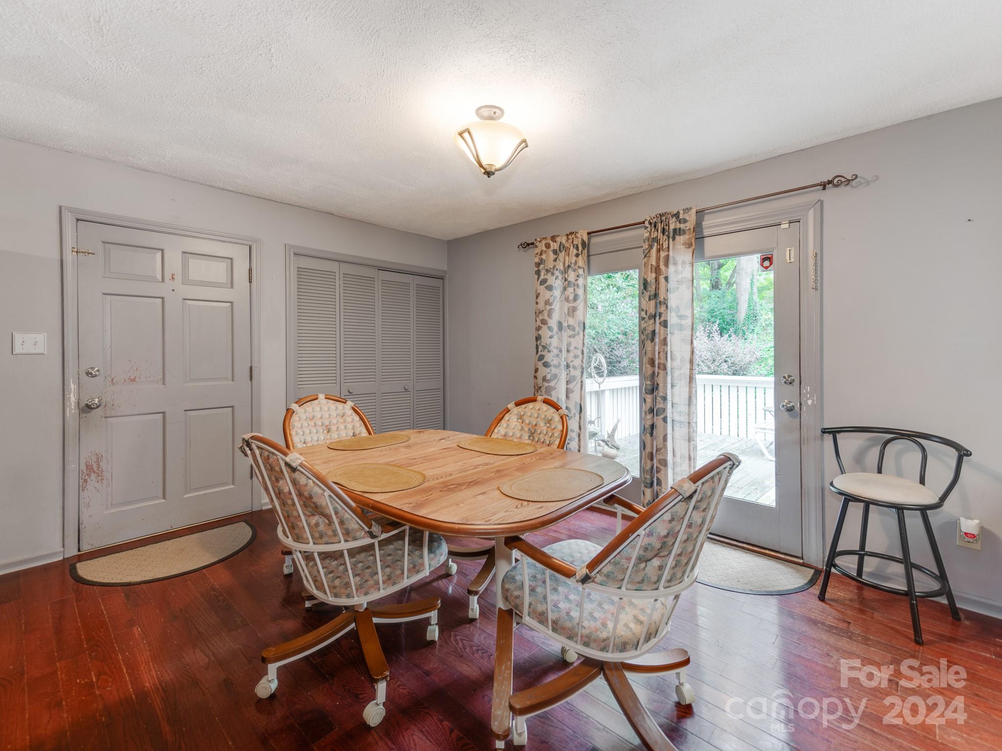 11214 Sudbury Road Davidson, NC 28036 - Photo 8 of 29 Gallery Image 8