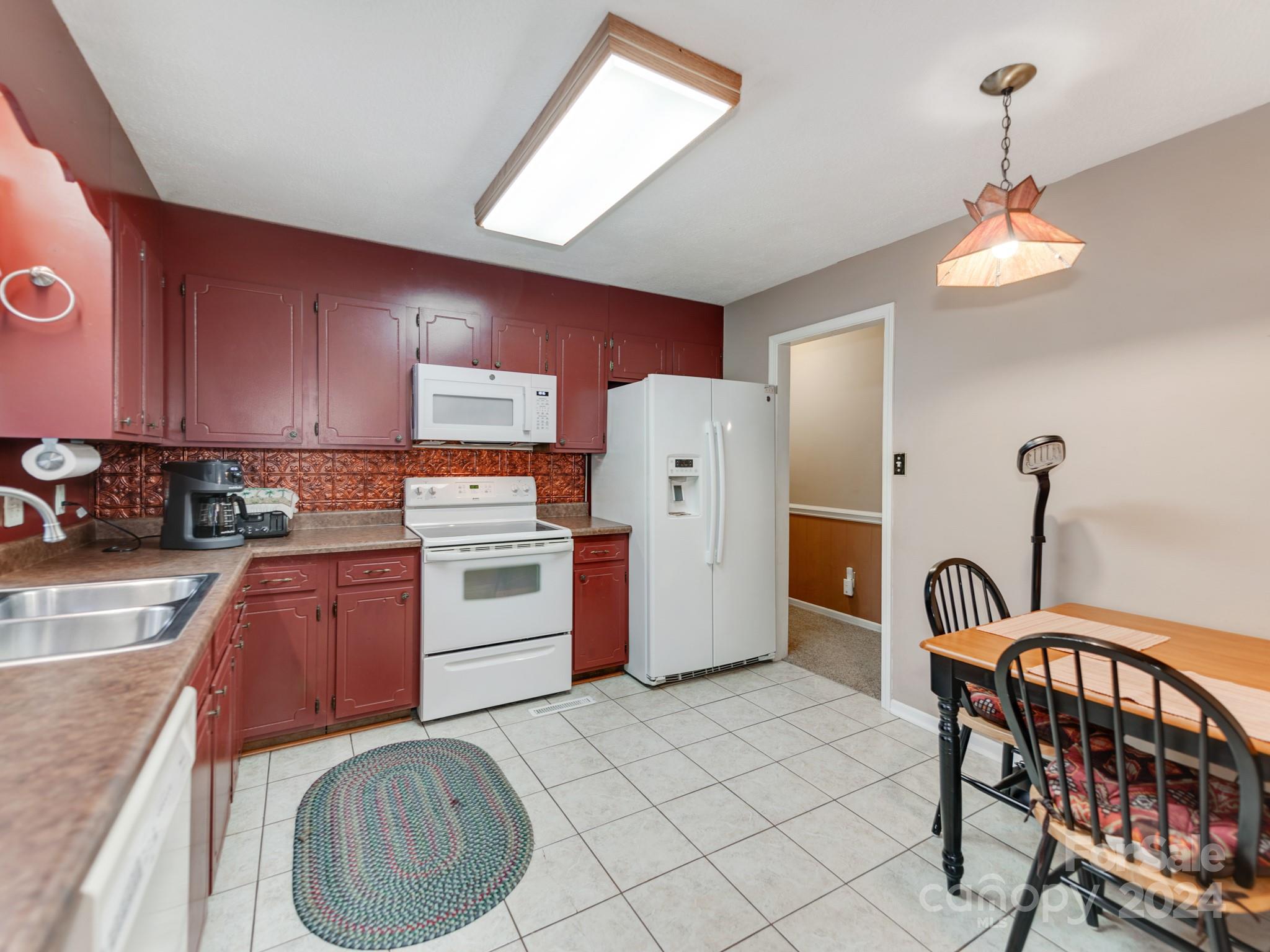 11214 Sudbury Road Davidson, NC 28036 - Photo 10 of 29 Gallery Image 10