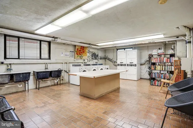 $335,000 | 305 C Street Northeast, Unit 401, Washington, DC 20002