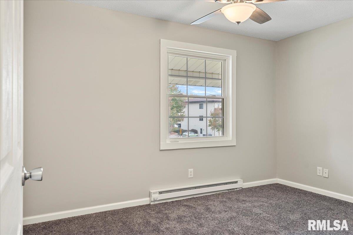 1300 Sharon Lane Springfield, IL 62702 - Photo 13 of 30