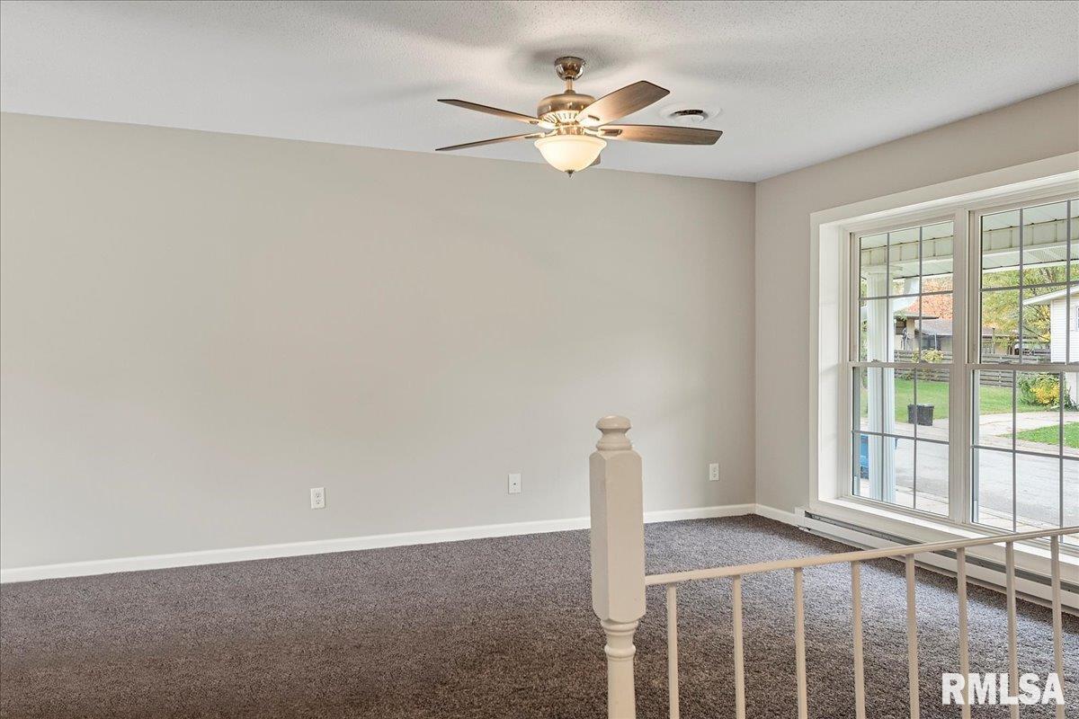 1300 Sharon Lane Springfield, IL 62702 - Photo 3 of 30