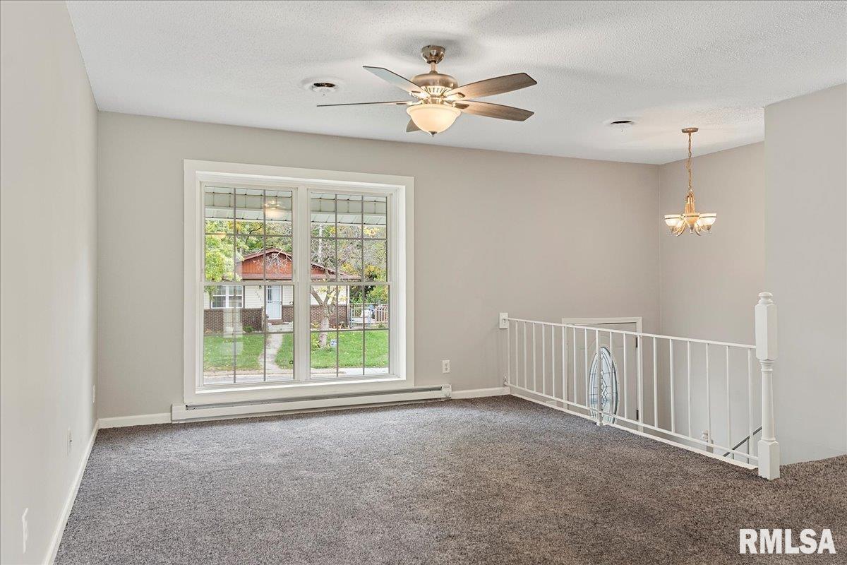 1300 Sharon Lane Springfield, IL 62702 - Photo 4 of 30