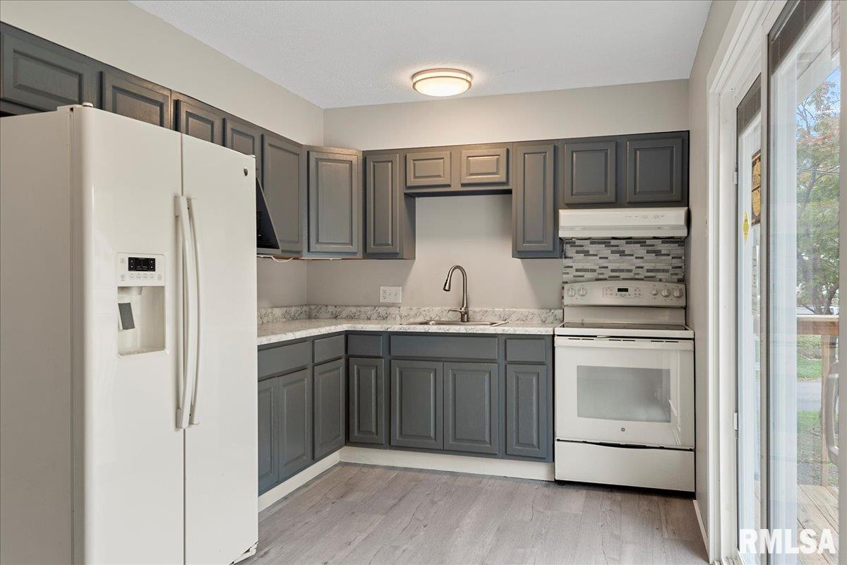 1300 Sharon Lane Springfield, IL 62702 - Photo 9 of 30