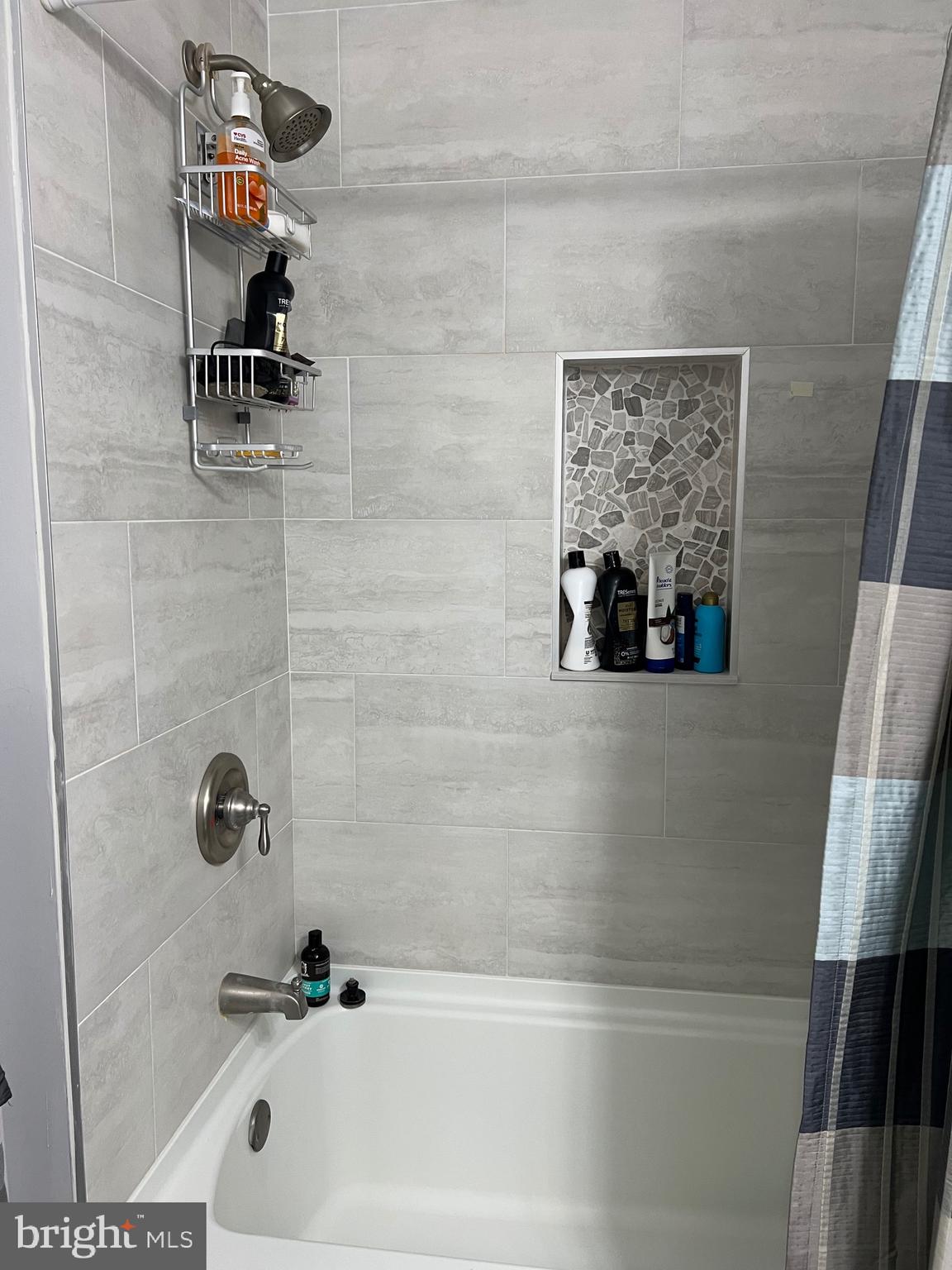 763 Barton Run Boulevard Marlton, NJ 08053 - Photo 15 of 19 a bathroom with a bathtub