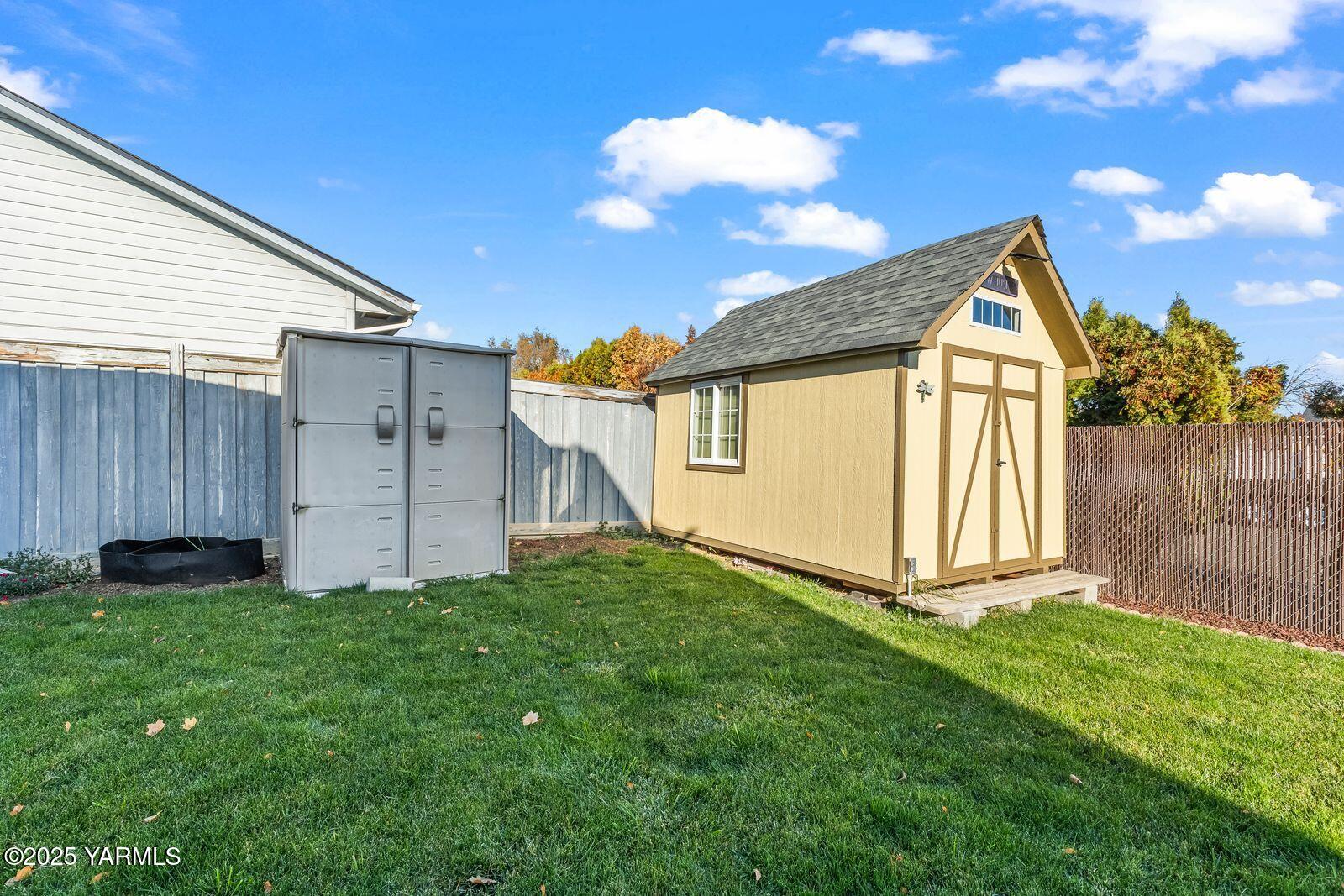 307 South 76th Avenue Yakima, WA 98908 - Photo 20 of 36 307 S 76th Ave027