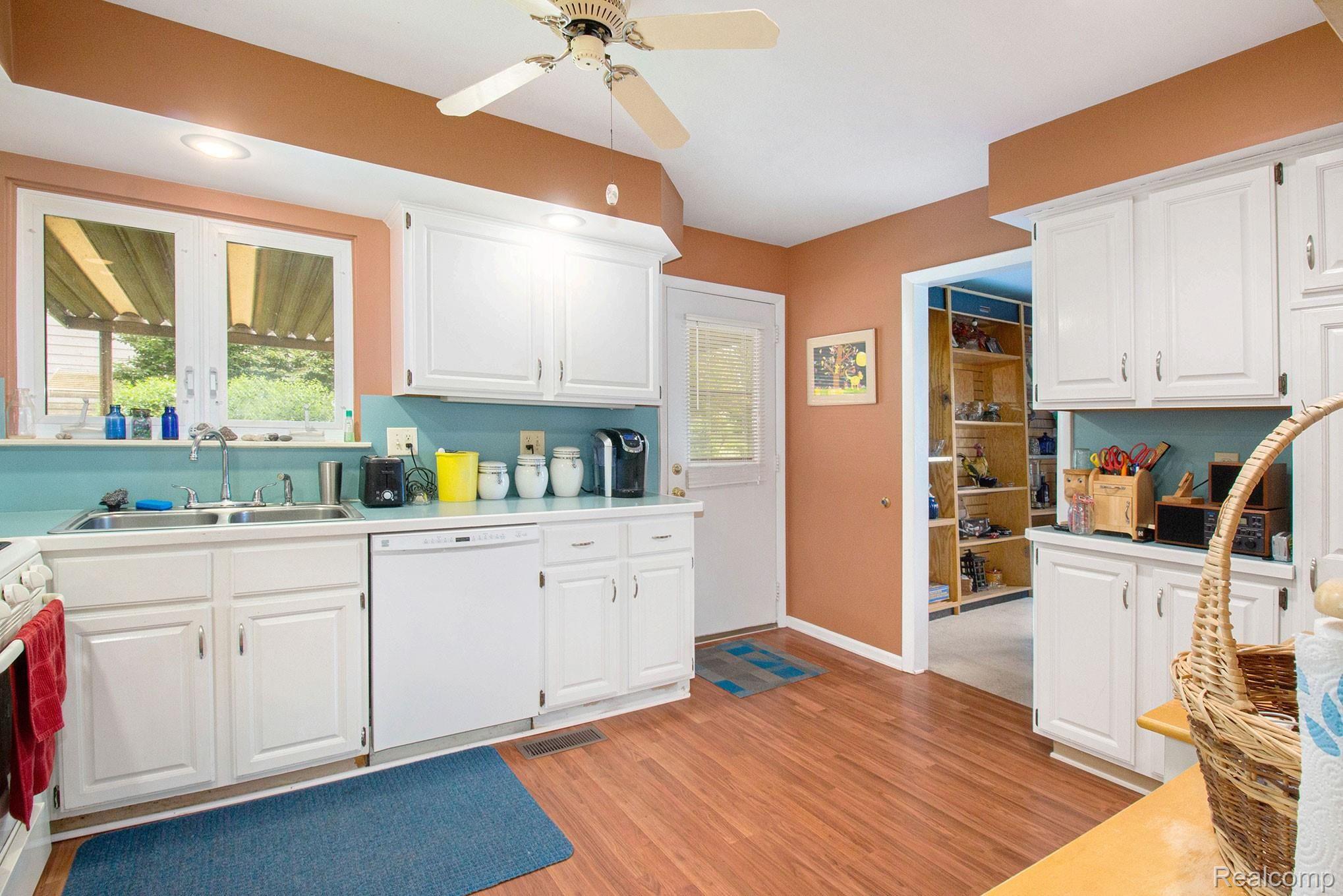 22632 Winfield Road Novi, MI 48375 - Photo 12 of 29 IMG_5737.jpg