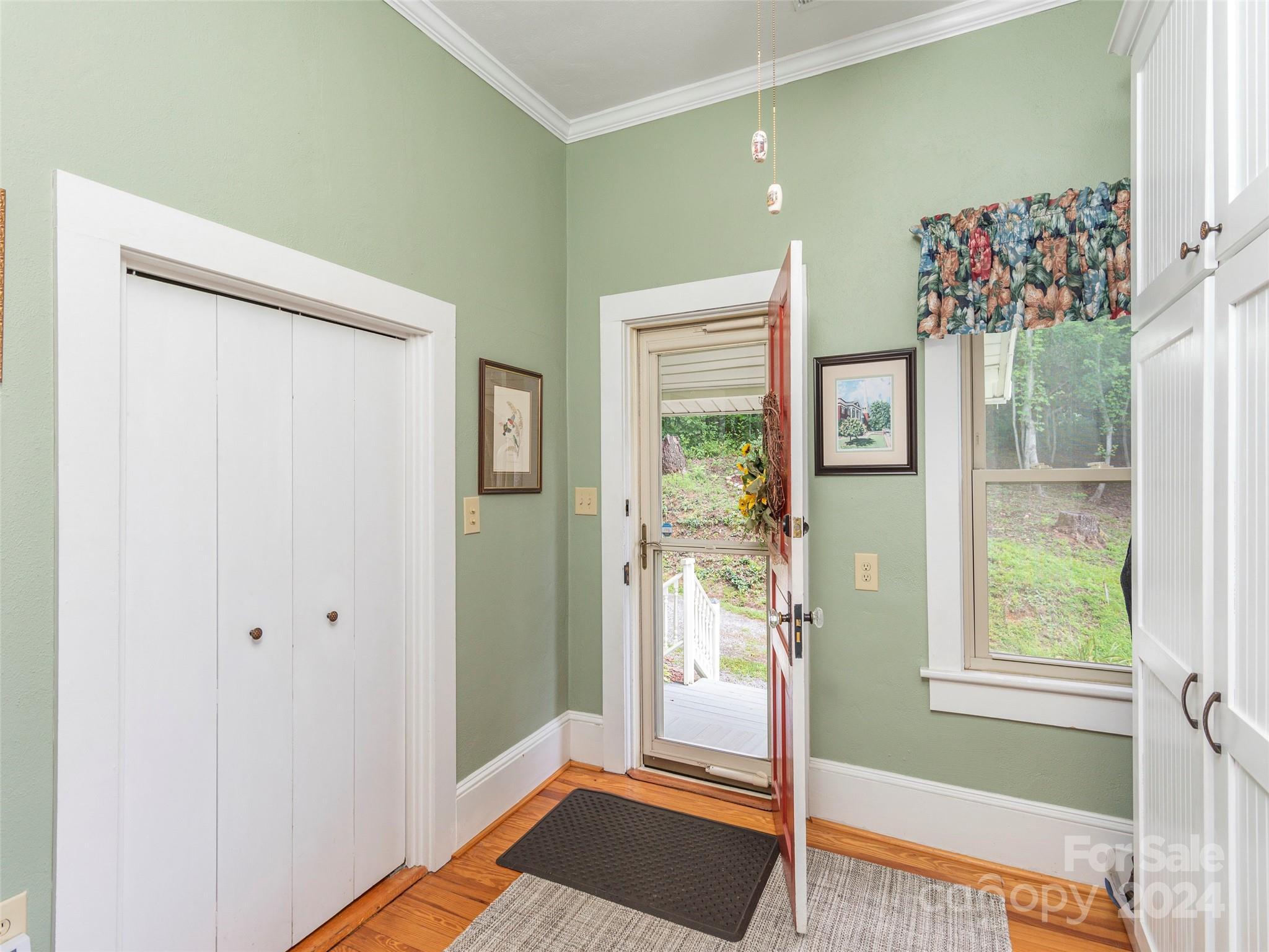 18 Kilgore Road Waynesville, NC 28785 - Photo 25 of 32 a view of entryway with bedroom and balcony