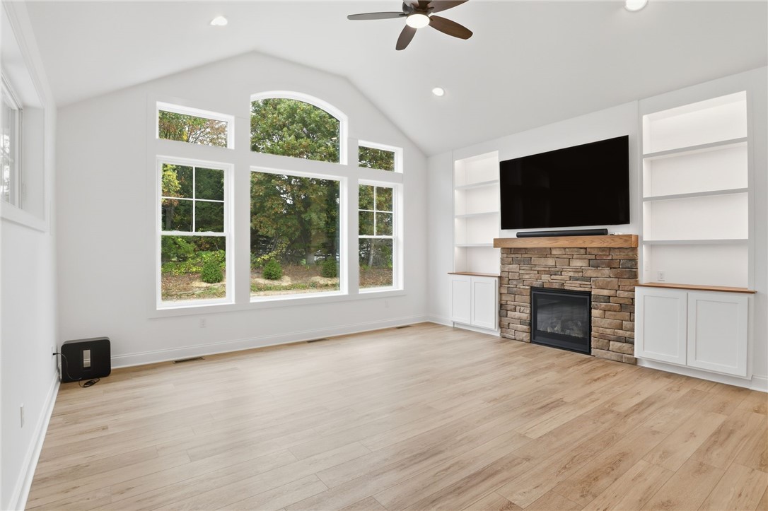 380 Rumford Road Greece, NY 14626 - Photo 6 of 42