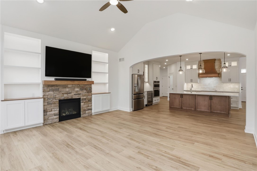 380 Rumford Road Greece, NY 14626 - Photo 7 of 42