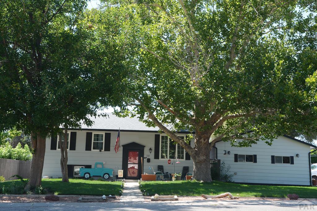 39 Macalester Road Pueblo, CO 81001 - Photo 1 of 32
