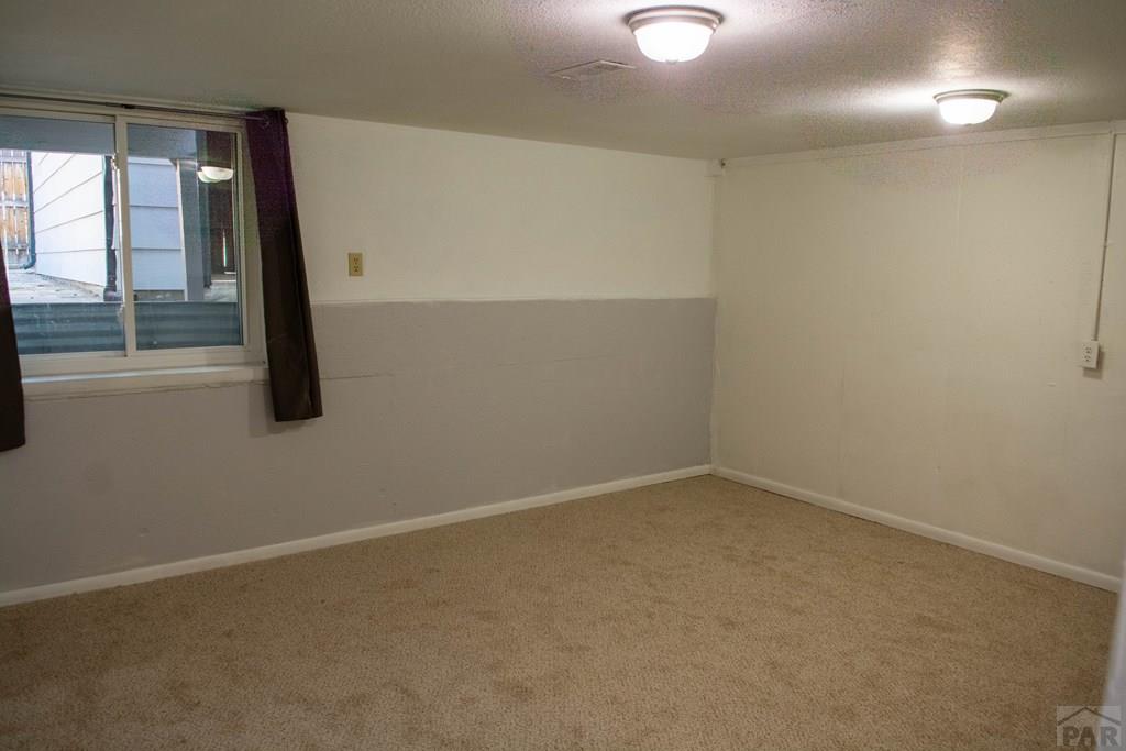 39 Macalester Road Pueblo, CO 81001 - Photo 27 of 32