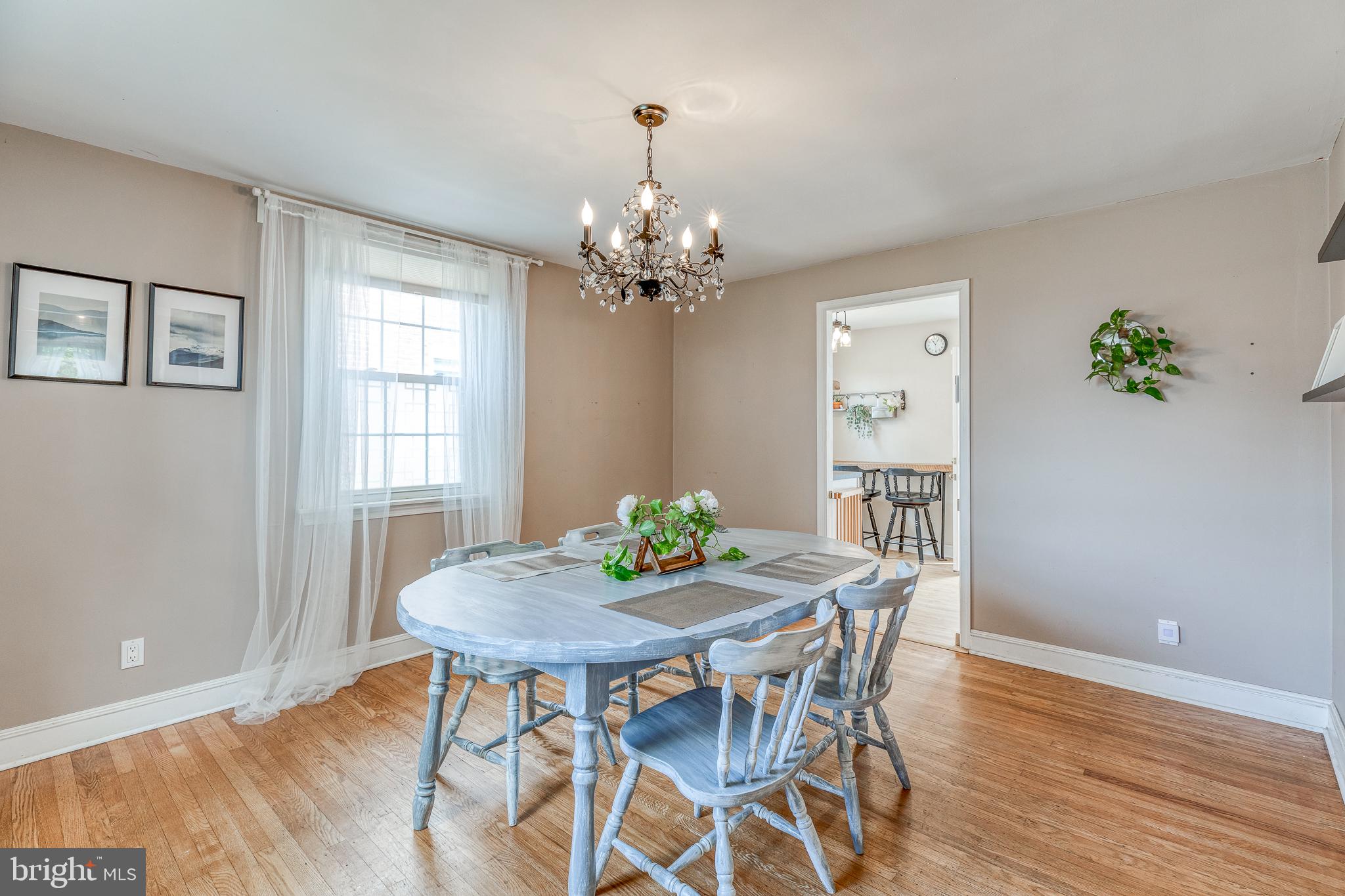 317 Earlington Road Havertown, PA 19083 - Photo 6 of 28