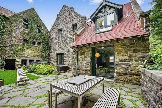 $1,250,000 | 55 Clubhouse Road, Tuxedo Park, NY 10987