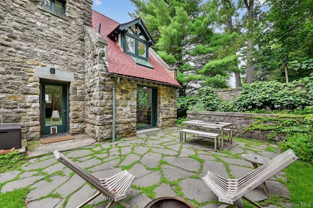 $1,250,000 | 55 Clubhouse Road, Tuxedo Park, NY 10987