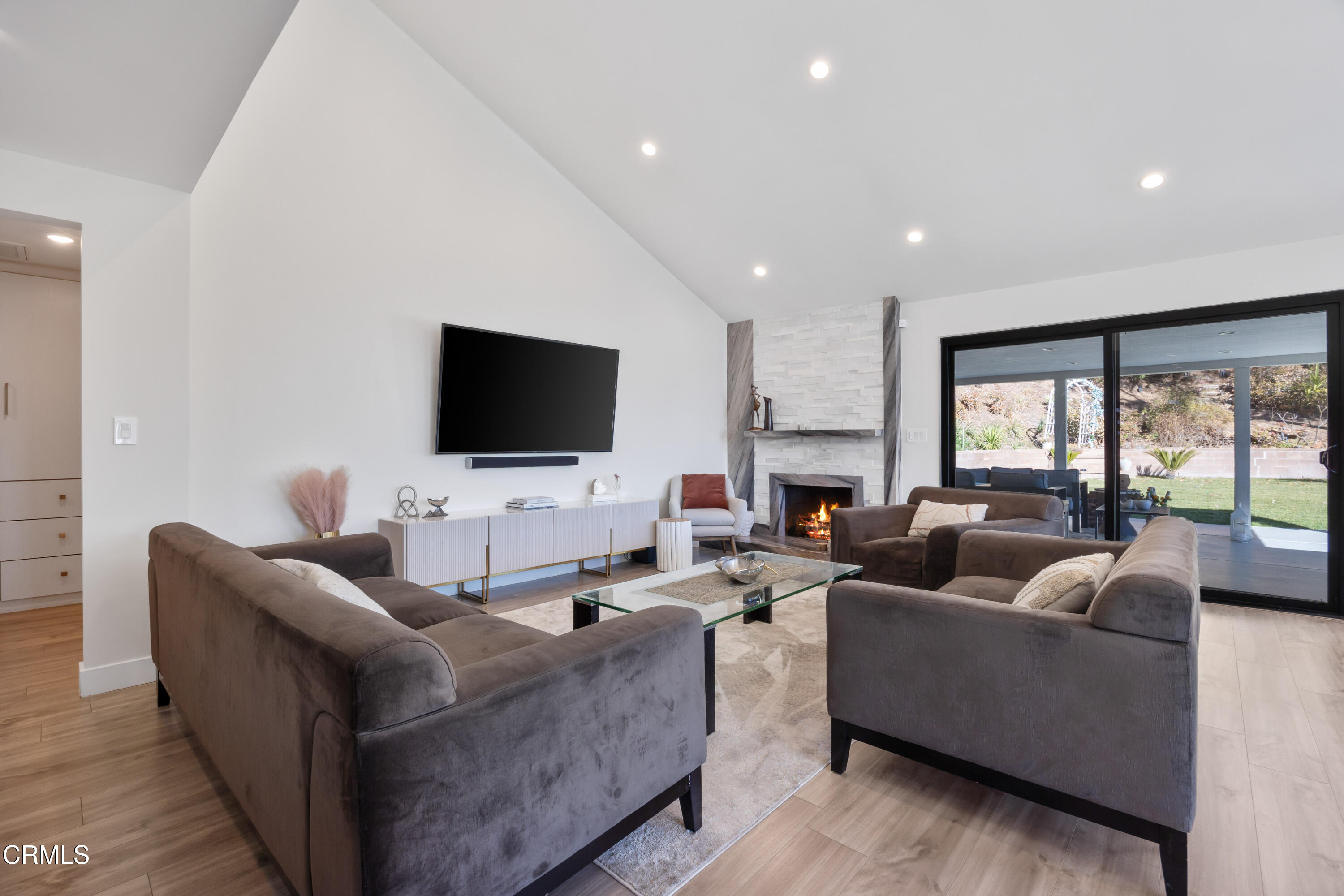 6629 Elmhurst Drive Tujunga, CA 91042 - Photo 4 of 53 6629 Elmhurst Dr. Tujunga 91042-4