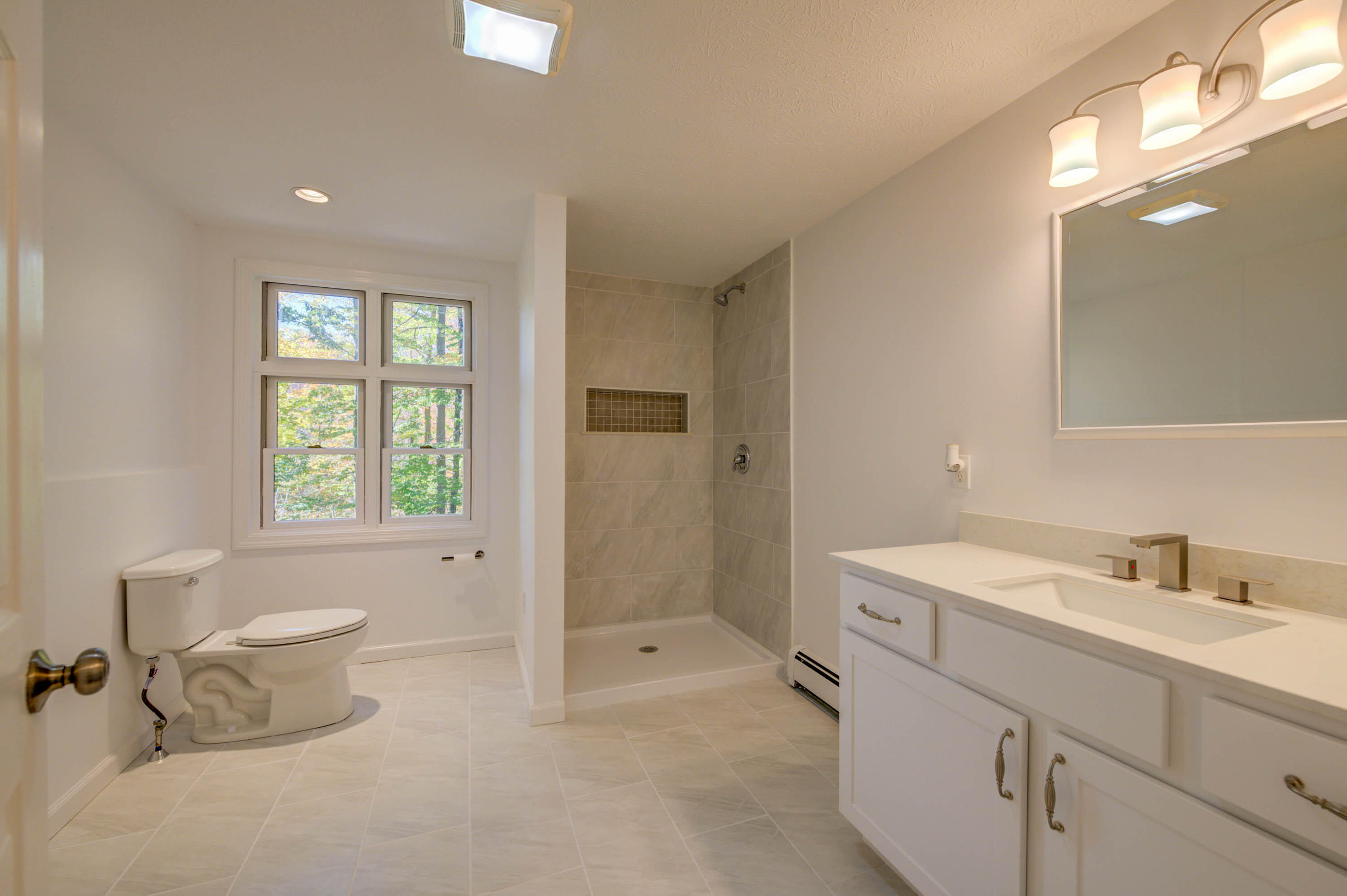 109 Rocky Hill Road Saco, ME 04072 - Photo 7 of 28 pic-16