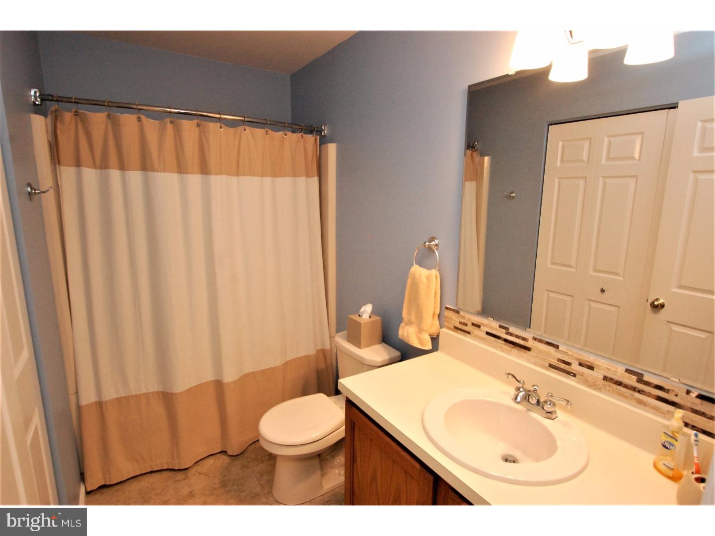 211 Tavistock Road Cherry Hill, NJ 08034 - Photo 15 of 17